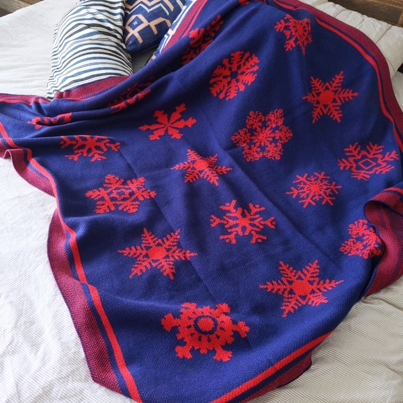 🆕🌿NORDSTROM HOLIDAY BLANKET🌿 - Picture 4 of 5